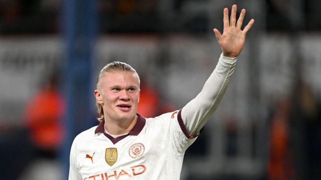 Erling Haaland celebrates Manchester City win
